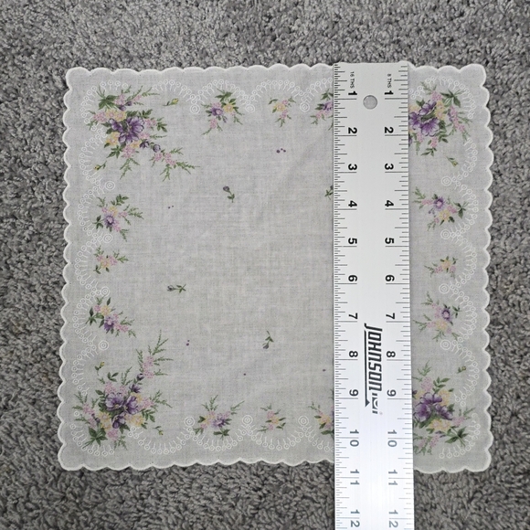 VTG Floral Handkerchief Lot Hankies Set of 3 White w/ Purple Pink Yellow Flowers - Picture 3 of 15